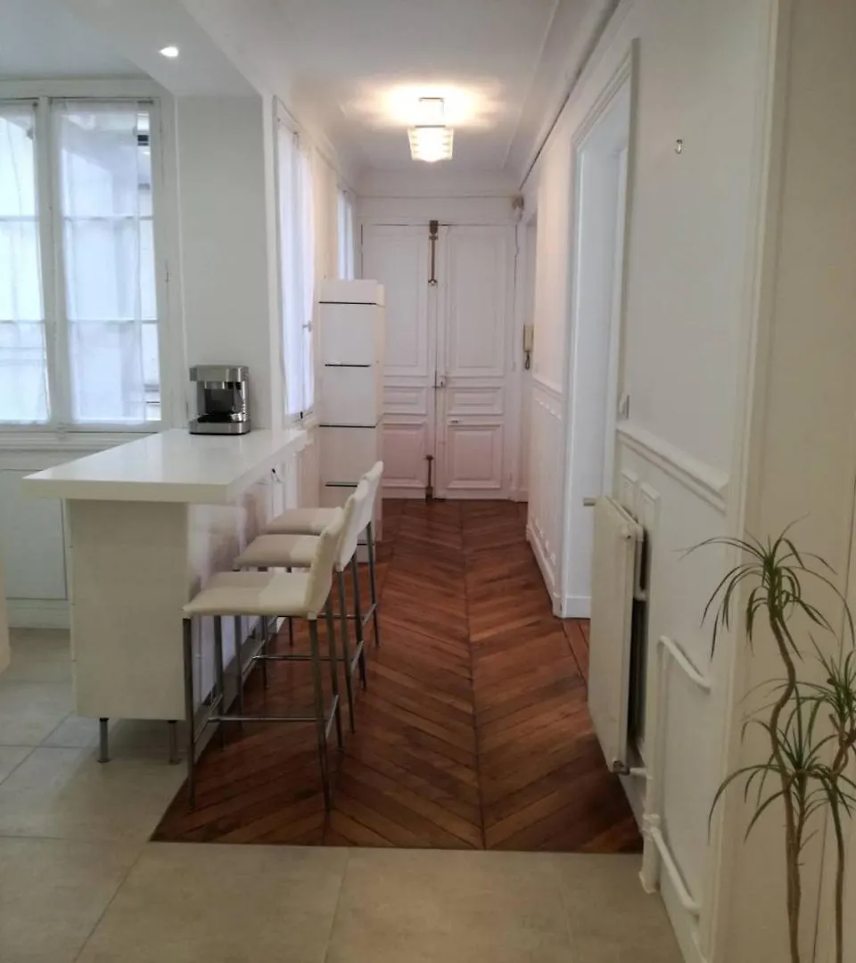 2-chalgrin Apartment